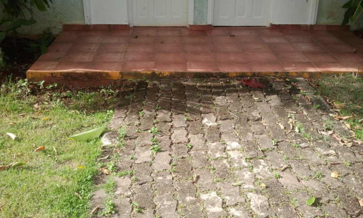 Weg zum Bungalow Wyndham Alltra Samana