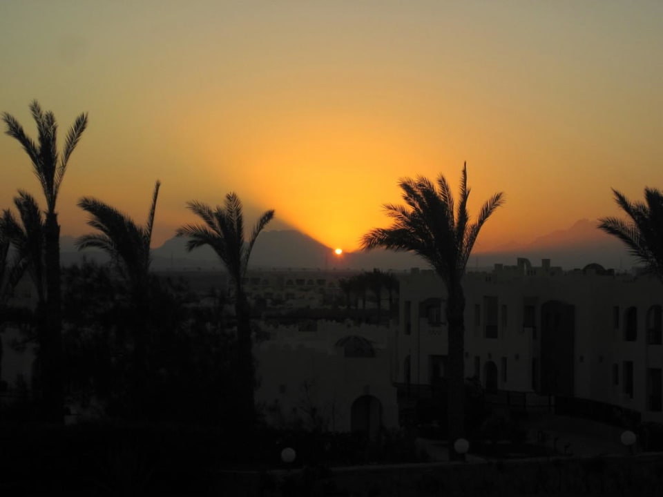 Sonnenuntergang Fort Arabesque Resort, Spa & Villas