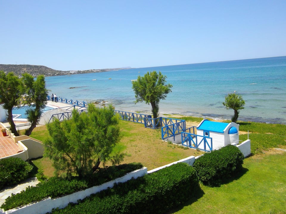 Blick vom Balkon links Hotel Ariadne Beach