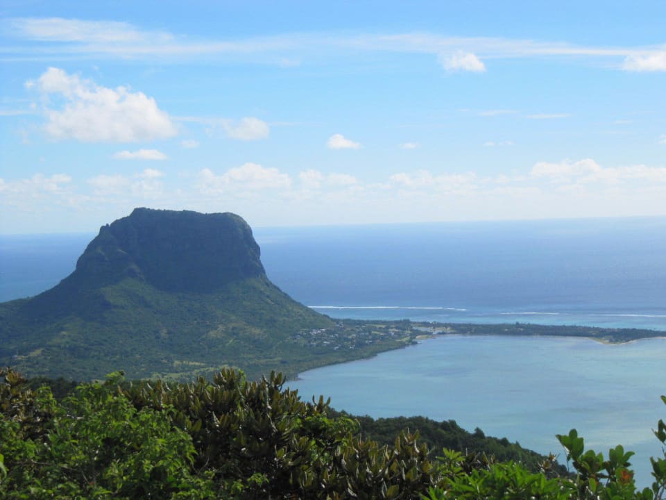 Rundumblick on top of Piton Riviere Noire Lakaz Chamarel Exclusive Lodge