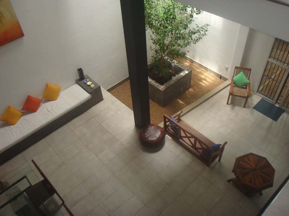 Sitting Hotel Palm Nest