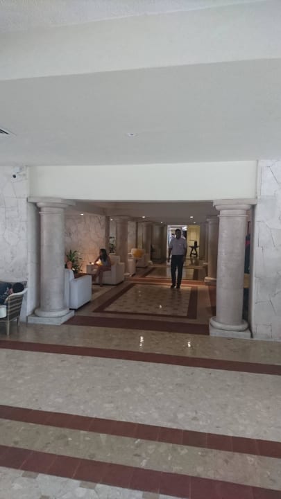 Rezeptionsbereich Grand Park Royal Cancun