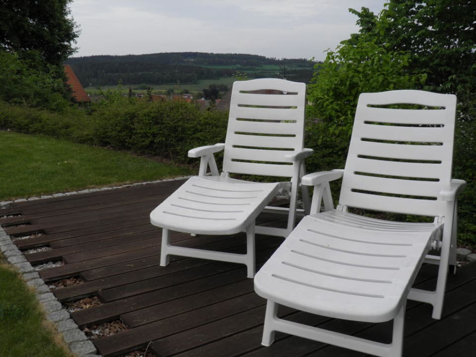 Liegen im Garten Vital- und Wellnesshotel Albblick