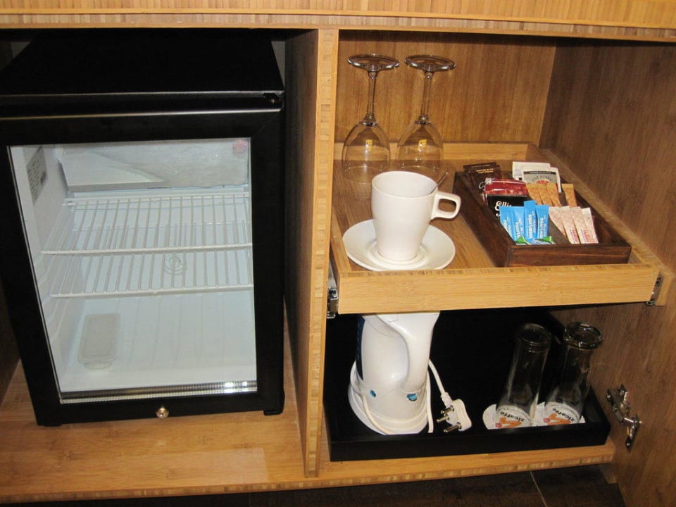 Минибар в номере Hotel Hollow on The Square Cape Town