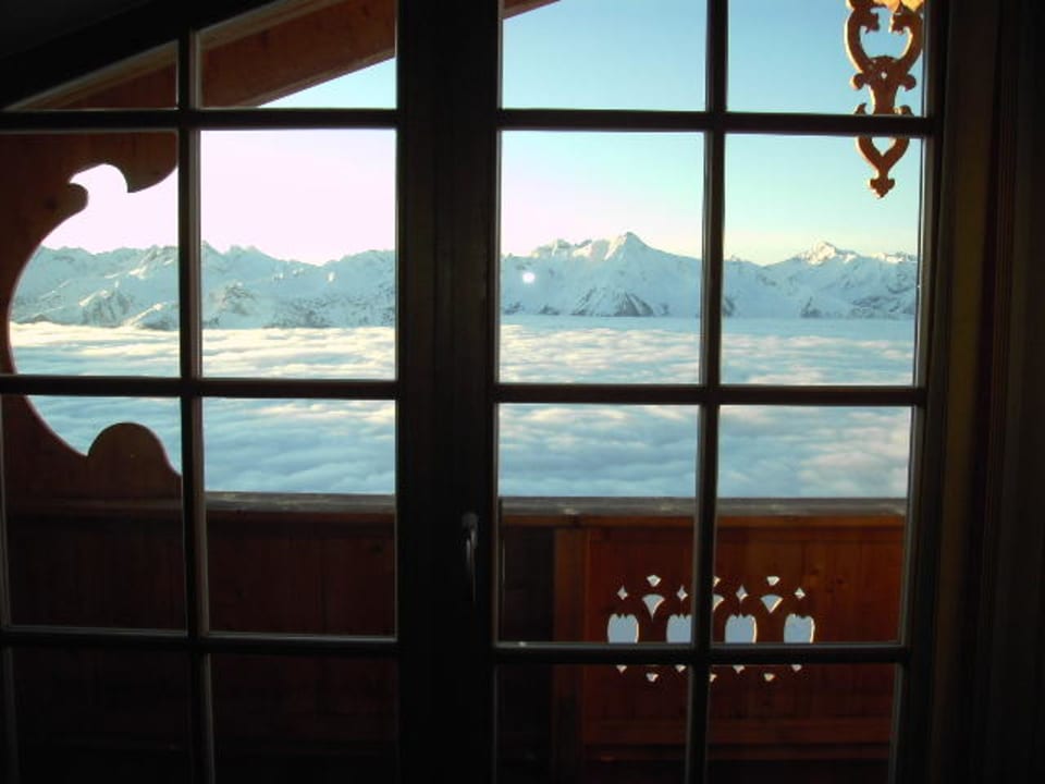 Blick aus dem Fenster am frühen Morgen Kristallhütte