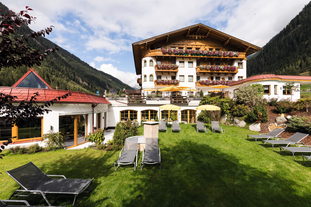 Außenansicht Hotel Bergcristall