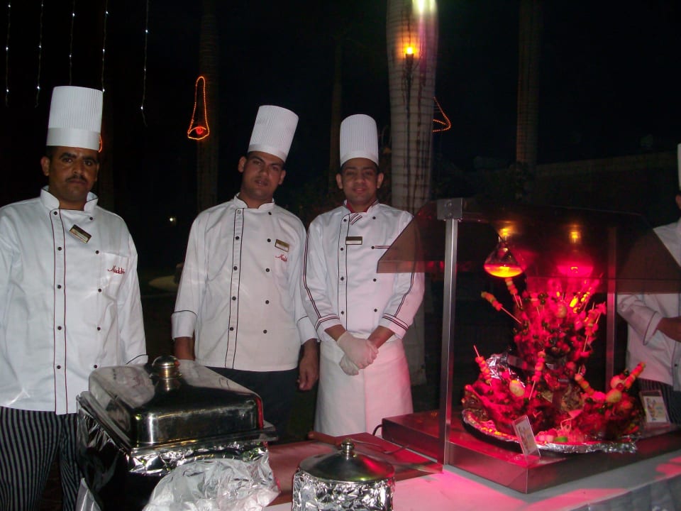 Buffet exterieur noel 2013 Aladdin Beach Resort