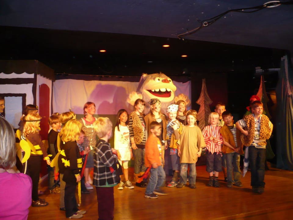 Kindershow mit Monster Flipflop Cala Romantica