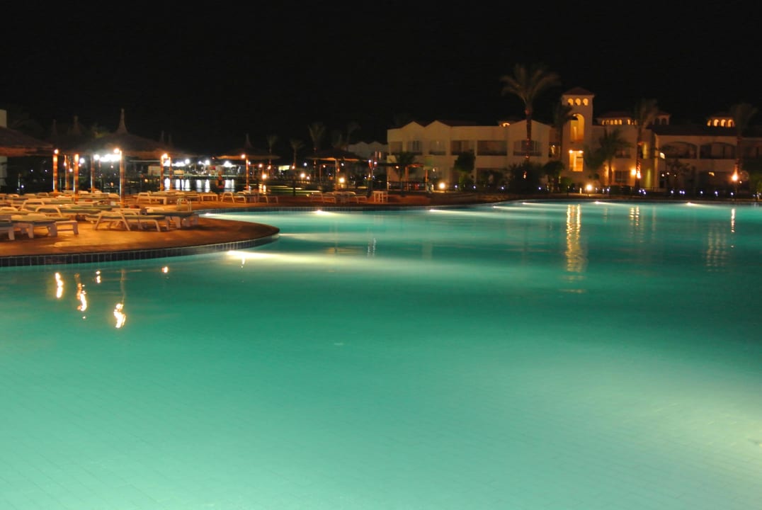 Pool bei Nacht Pickalbatros Dana Beach Resort - Hurghada