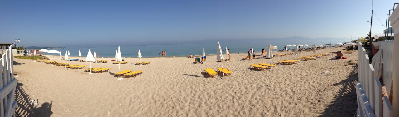 Strand Acharavi Beach Hotel
