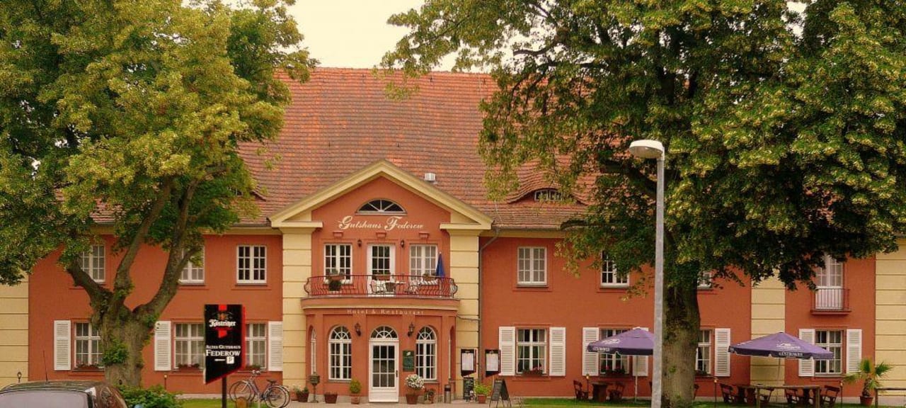 Aussenaufnahme Hotel Altes Gutshaus Federow
