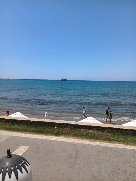 Strand Side Altinkum Hotel
