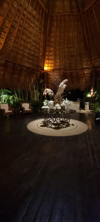 Lobby Akumal Bay Beach & Wellness Resort