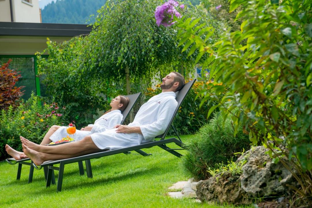 Gartenanlage Tevini Dolomites Charming Hotel