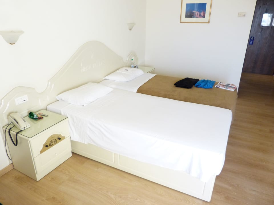 Unser Zimmer im Haupthaus Hotel Kalithea Mare Palace