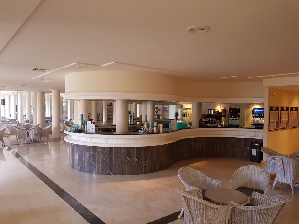 Lobby Hotel Rosella by Intelier