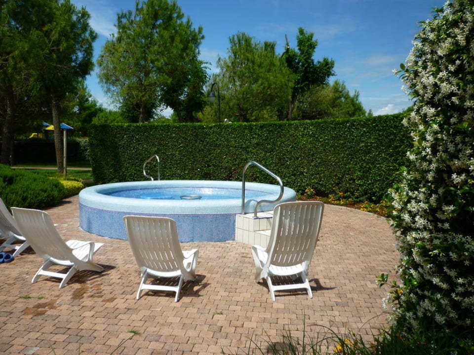 Der zweite der beiden Whirlpools Sant'Angelo Village