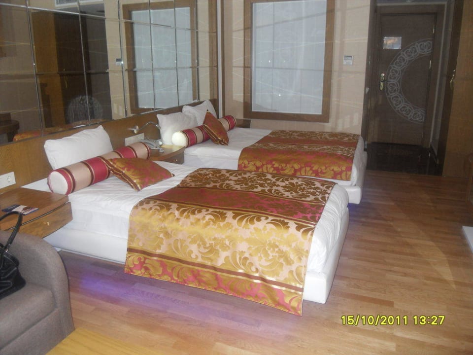 Порядок Granada Luxury Okurcalar