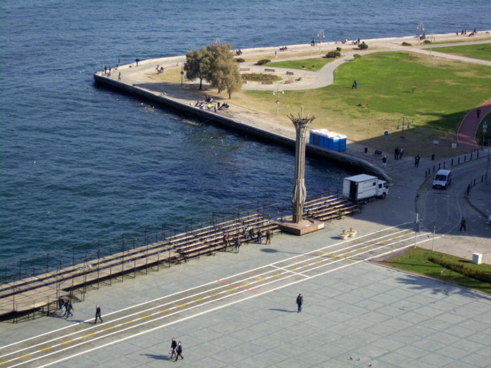 Zimmerblick Mövenpick Hotel Izmir