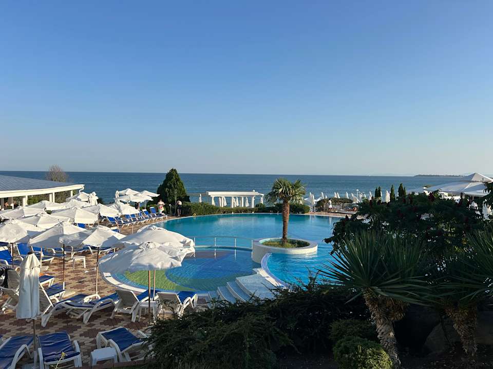 Außenansicht Hotel Sineva Beach