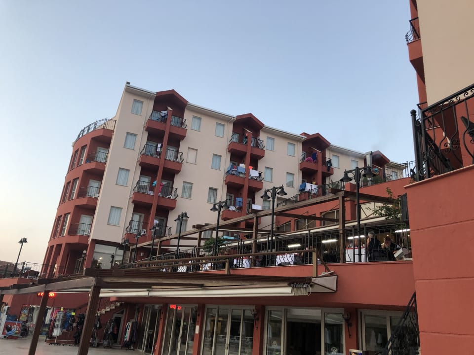 Außenansicht Royal Atlantis Beach Hotel