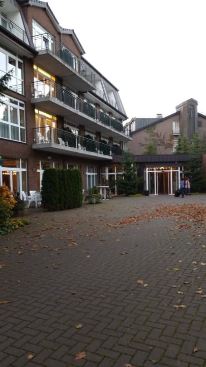 Eingang Waldhotel Tannenhäuschen