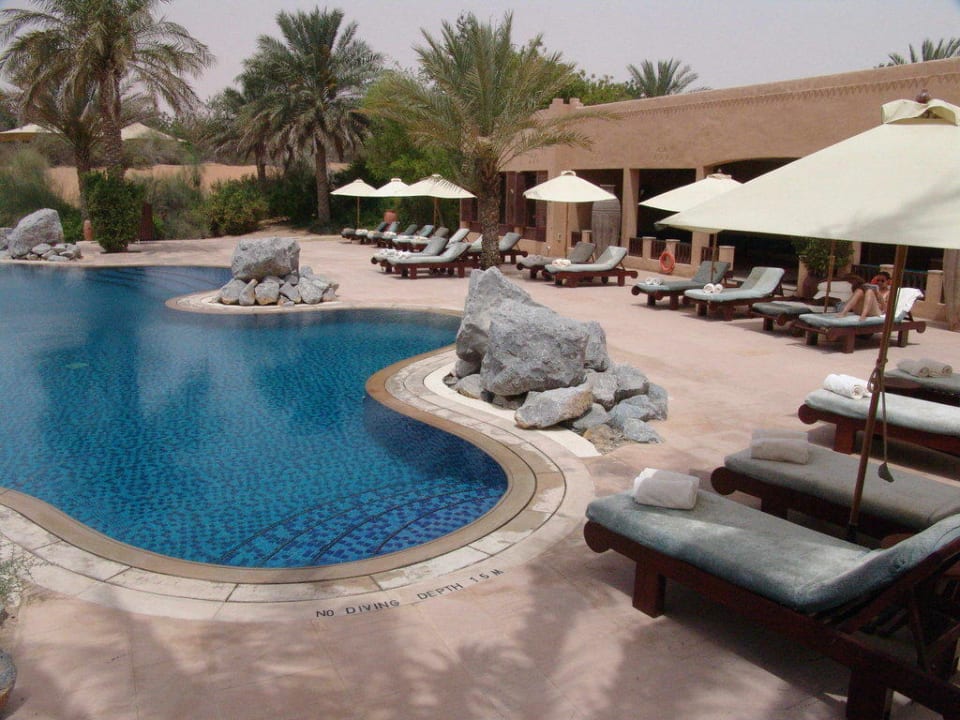 Öffentlicher Pool Al Maha, A Luxury Collection Desert Resort & Spa
