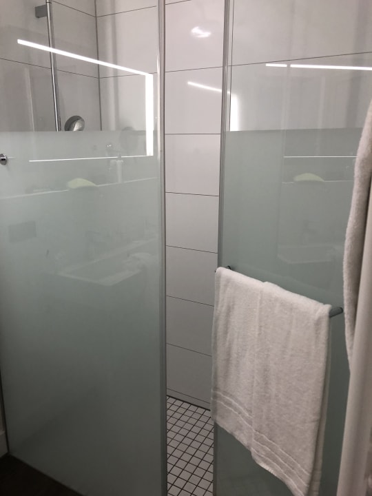 Zimmer INNSiDE by Meliá Düsseldorf Hafen