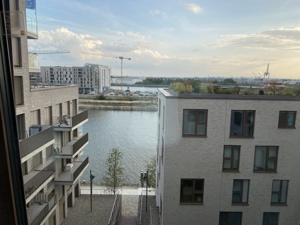 Ausblick JUFA Hotel Hamburg HafenCity