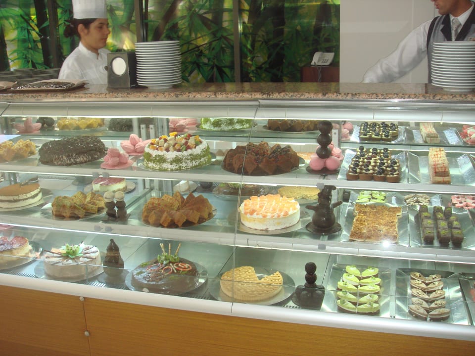 Kuchenbüffet Limak Lara Deluxe Hotel & Resort