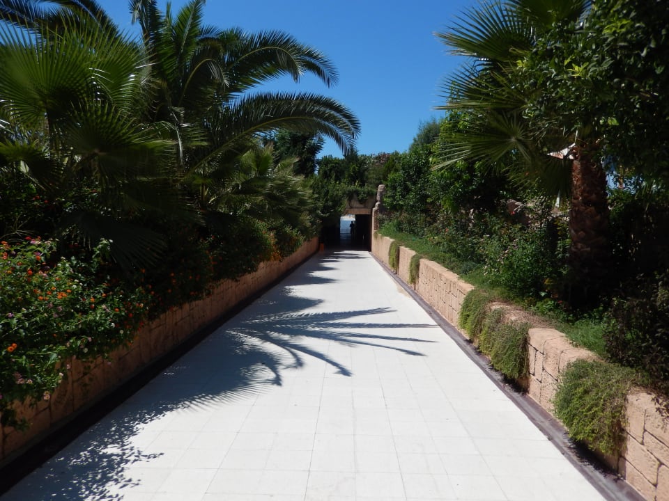 Unterführung zum Strand Vita Silva Hotel