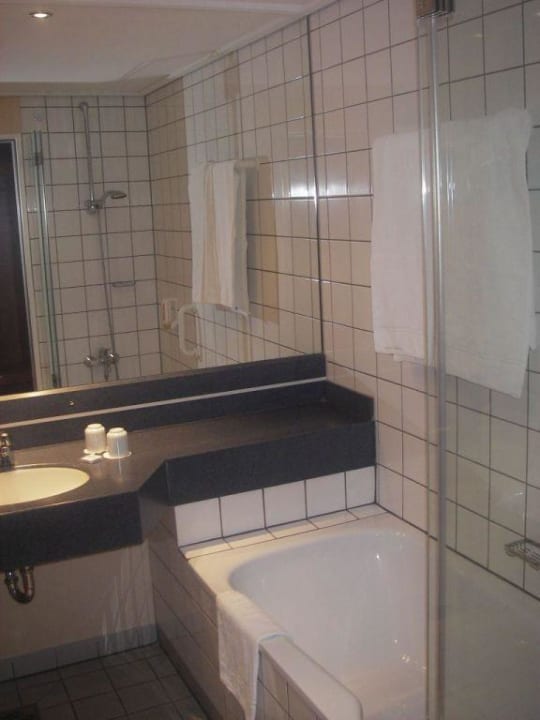Blick ins Bad Best Western Hotel Trier City