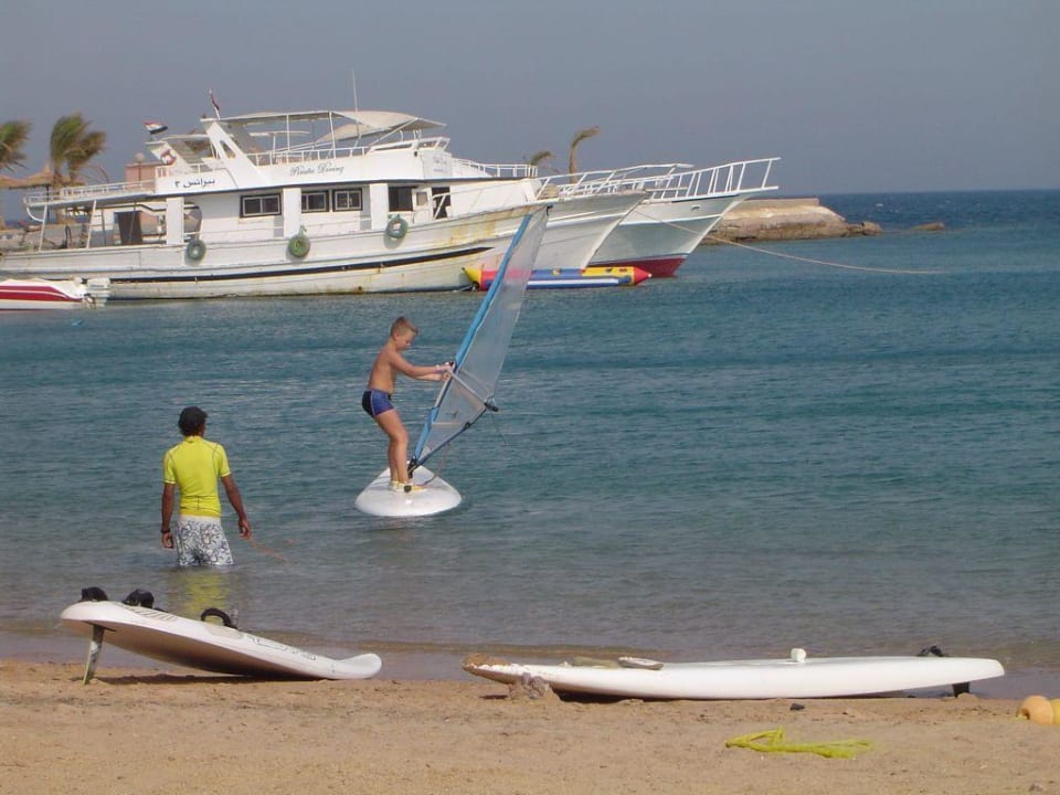 Surfschule mit Hausboot Pickalbatros Aqua Park Resort - Hurghada