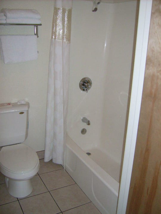 Badezimmer Americas Best Value Inn Ukiah