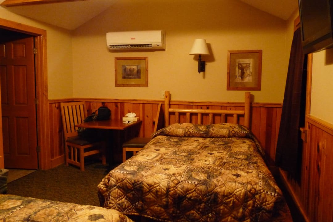 Innenansicht unserer Hütte Hotel State Game Lodge Va