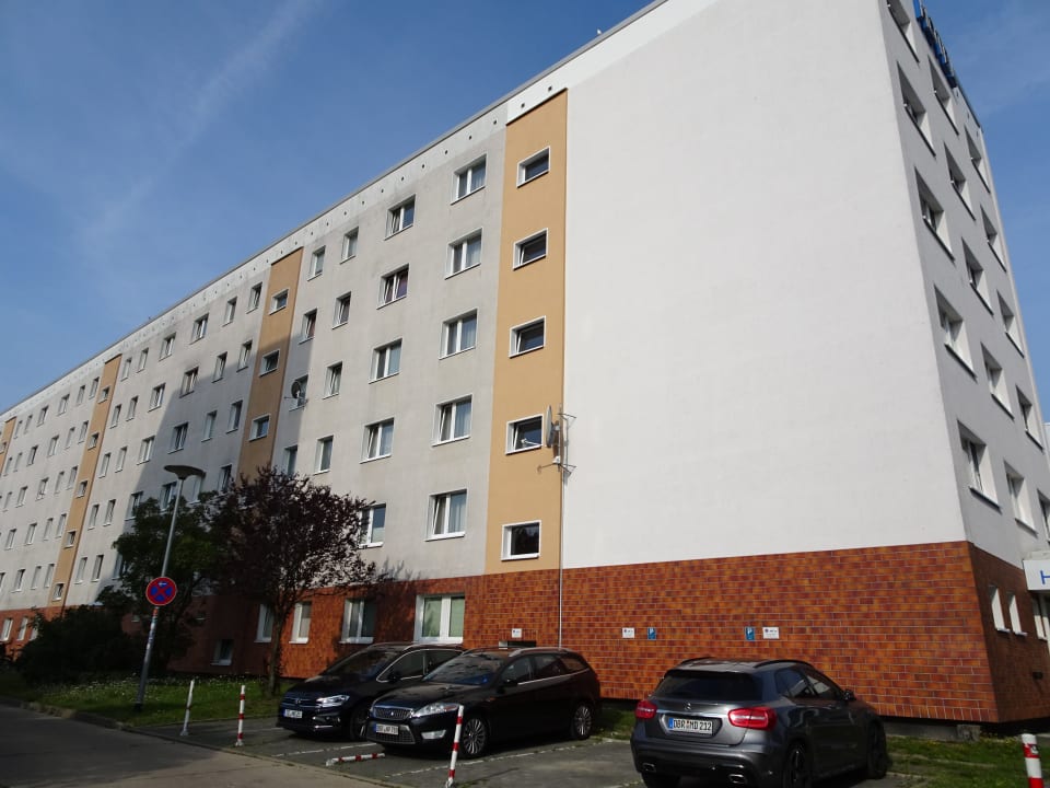 Außenansicht Das Hotel an der Stadthalle - Rostock Hauptbahnhof
