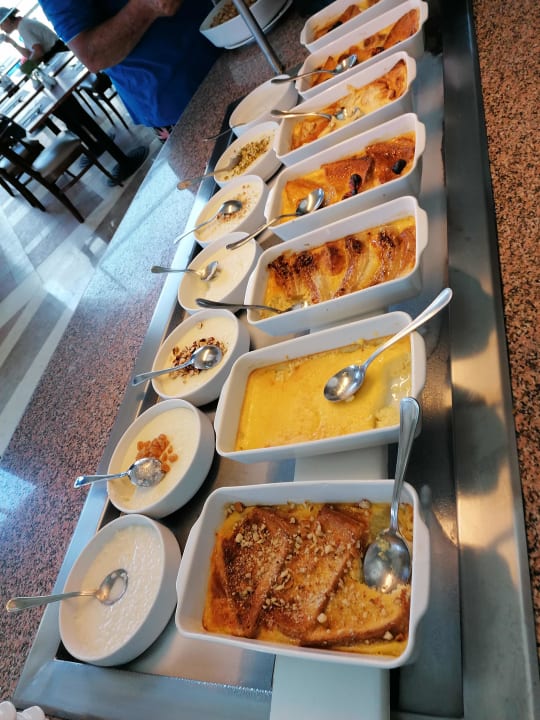 Gastro Serenity Alpha Beach