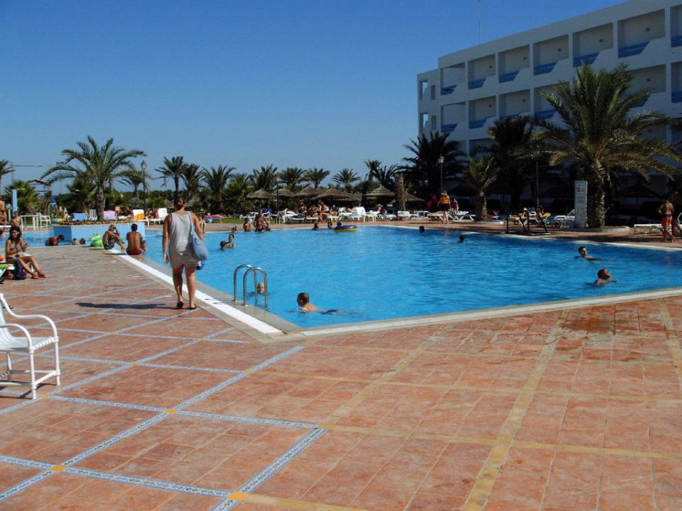 Sehr schöner Pool Hotel Rosa Beach