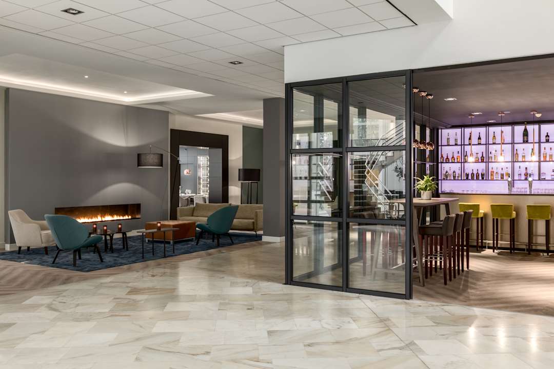 Lobby Hotel NH Jan Tabak