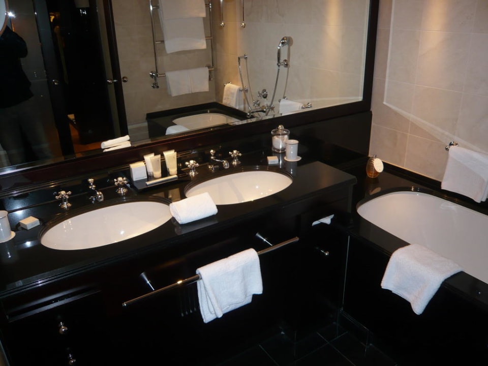 Bad Hotel Adlon Kempinski Berlin