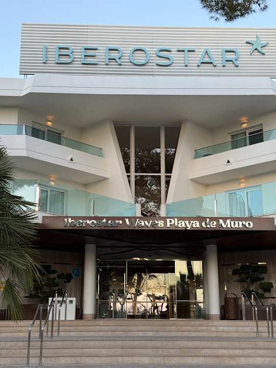 Außenansicht Iberostar Waves Playa de Muro
