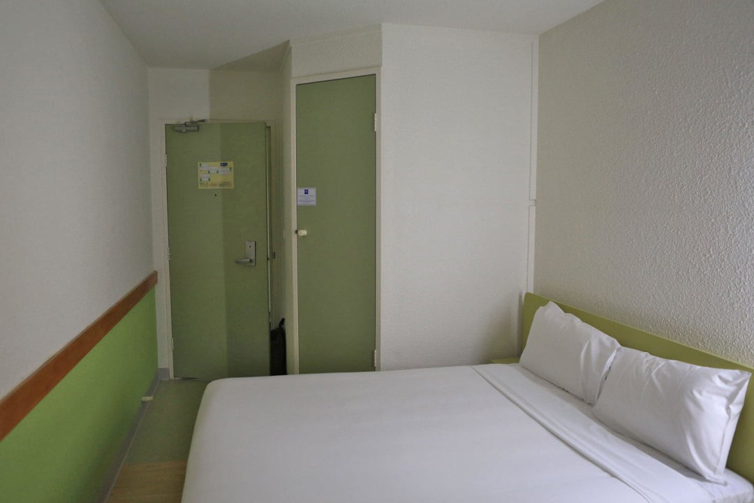 Blick Richtung Eingang ibis Budget Hotel Canberra