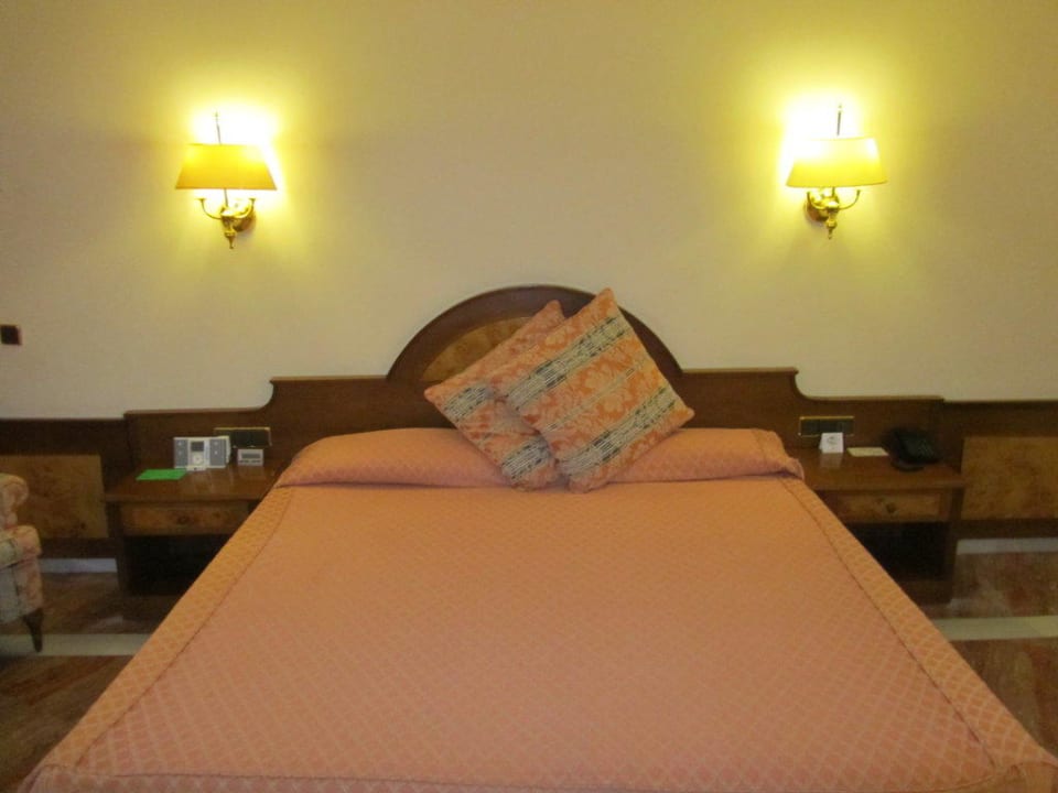 Blick in das Zimmer Hotel Serrano Palace