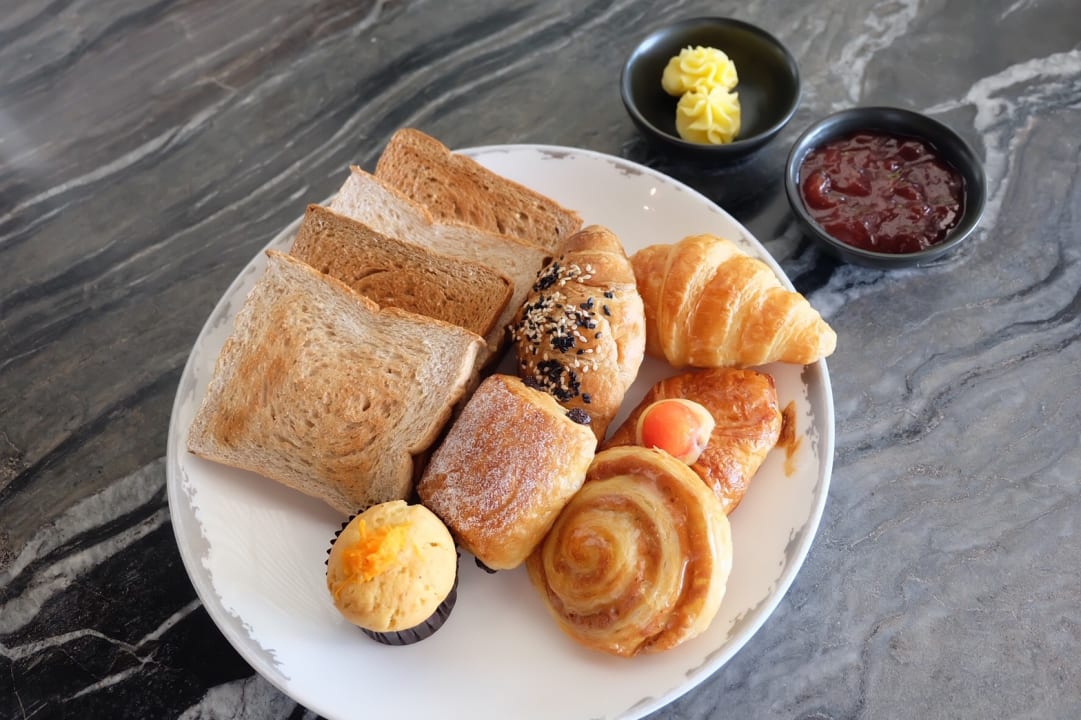 Gastro Amatara Welleisure Resort