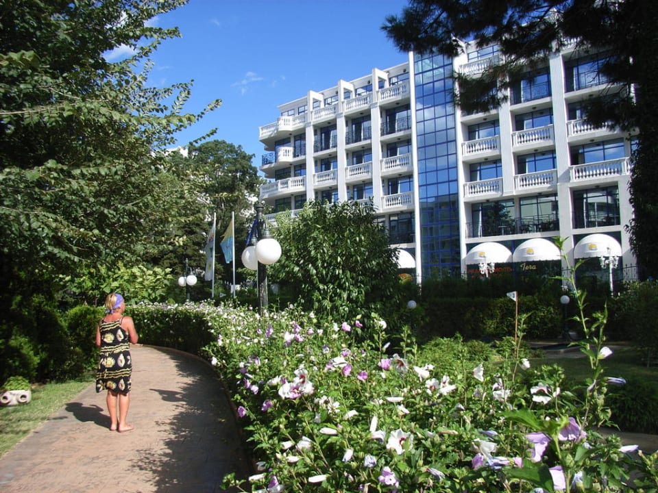 Weg zum Strand DAS Club Hotel Sunny Beach