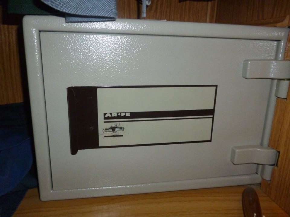 Ancient safe in room Hotel San Gil