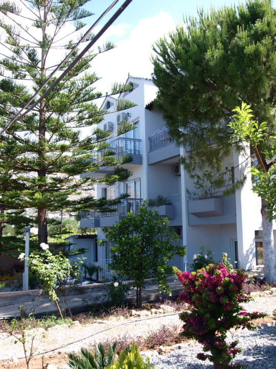 Garden Apartments George Beach