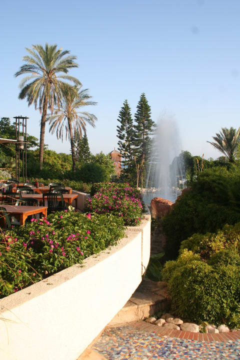 Springbrunnen beim Restaurant AQI Pegasos Resort