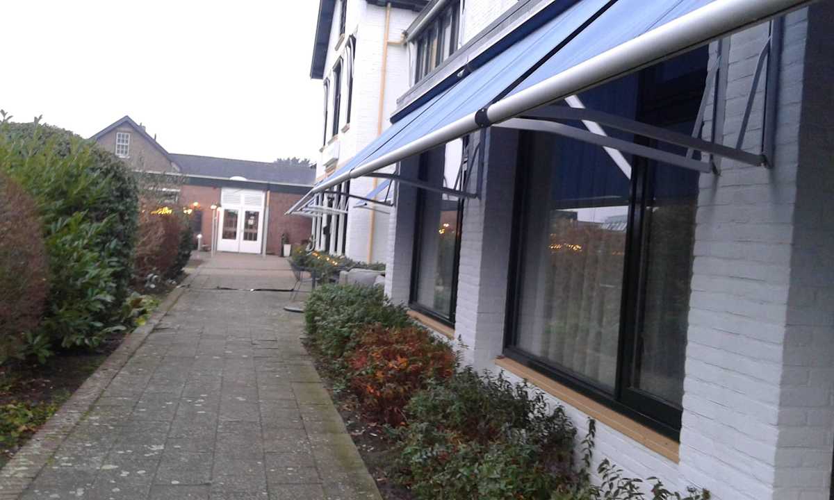 Blick zu unserem Fenster Hotel Holland Inn Wemeldinge