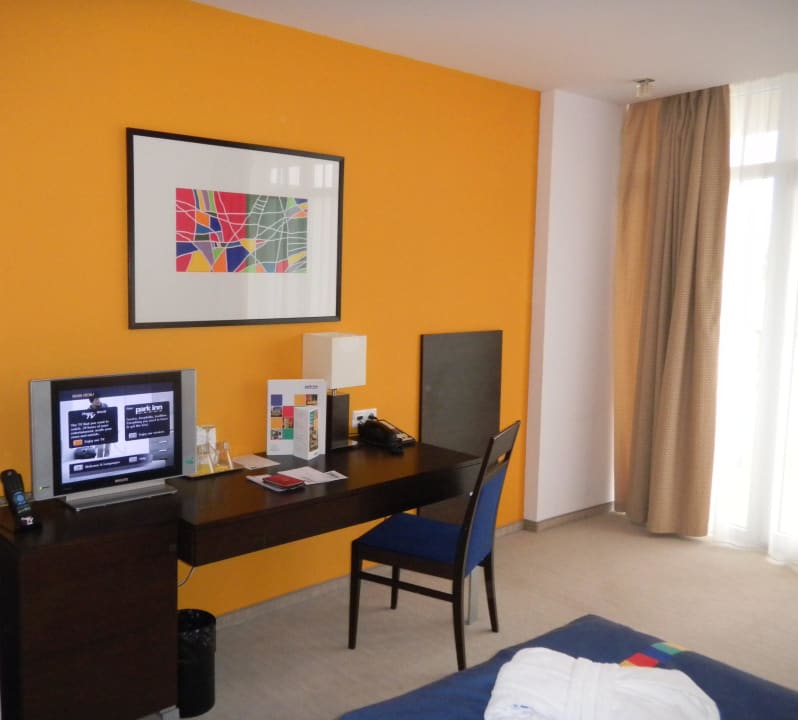TV mit deutschsprachigen Programm Park Inn by Radisson Sárvár  Resort & Spa